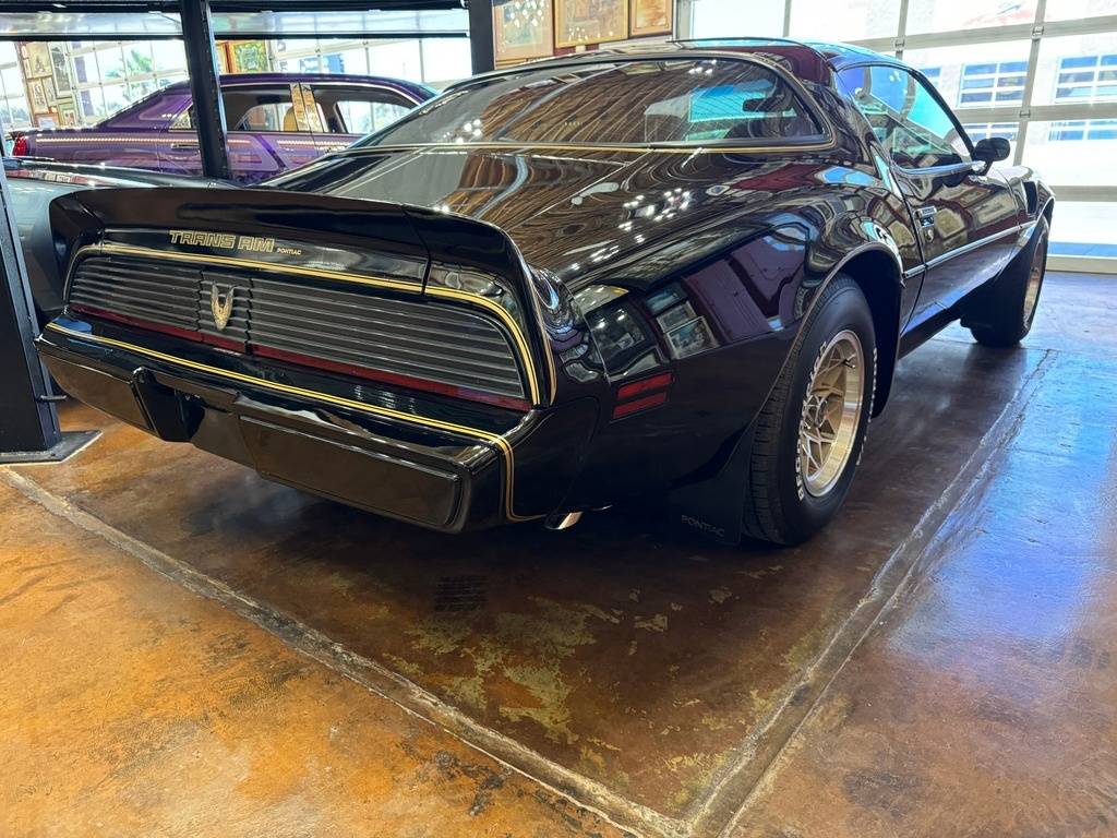 Pontiac-Firebird-1981-black-4