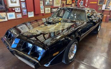 Pontiac-Firebird-1981-black-5
