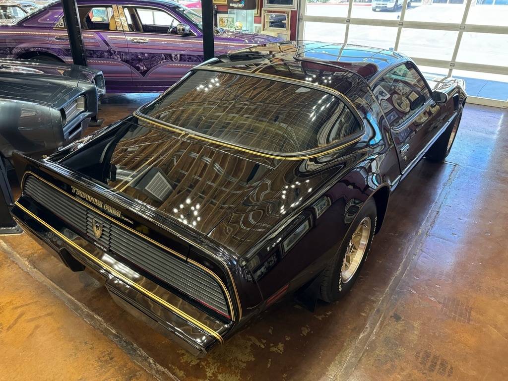 Pontiac-Firebird-1981-black-6