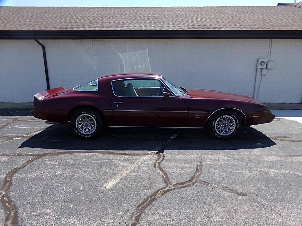 Pontiac-Firebird-1981-red-1