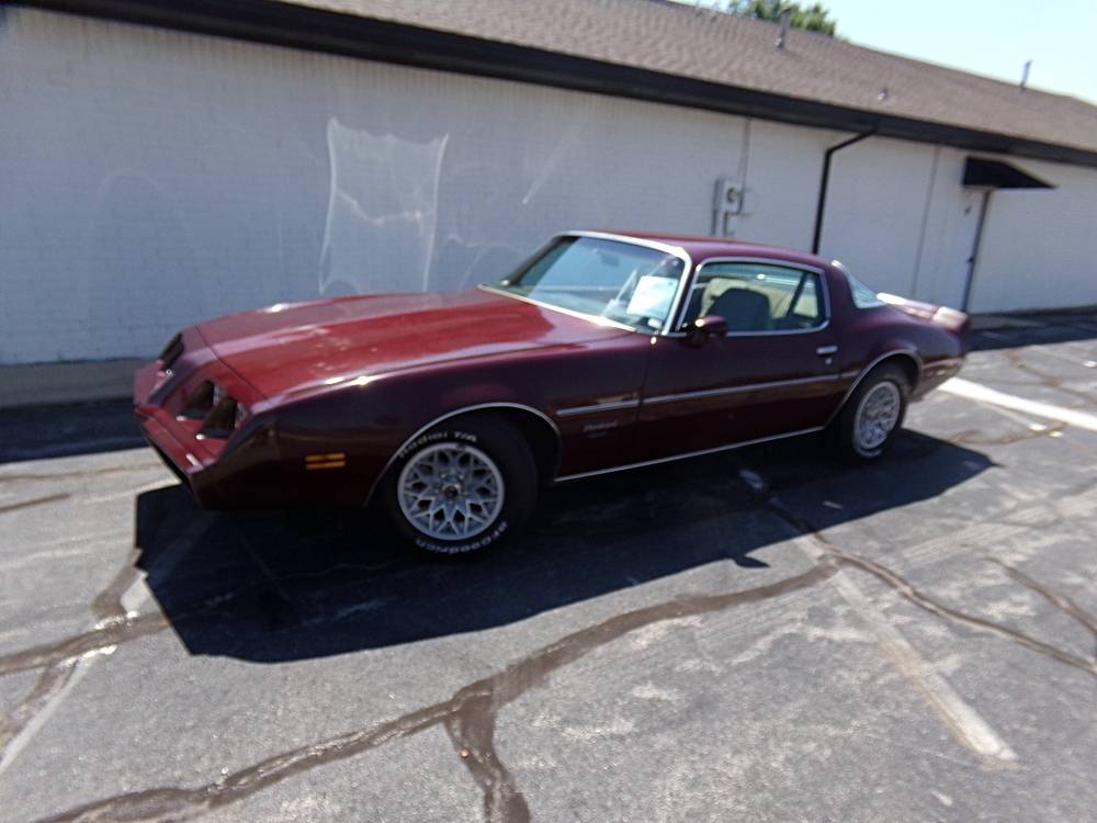 Pontiac-Firebird-1981-red-6