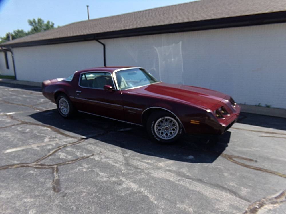 Pontiac Firebird  1981 red