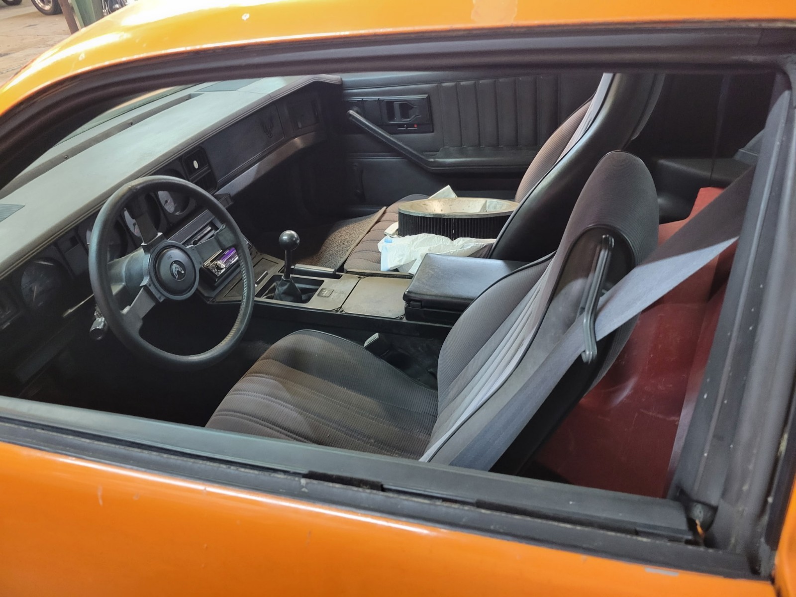 Pontiac-Firebird-1983-Coupe-4