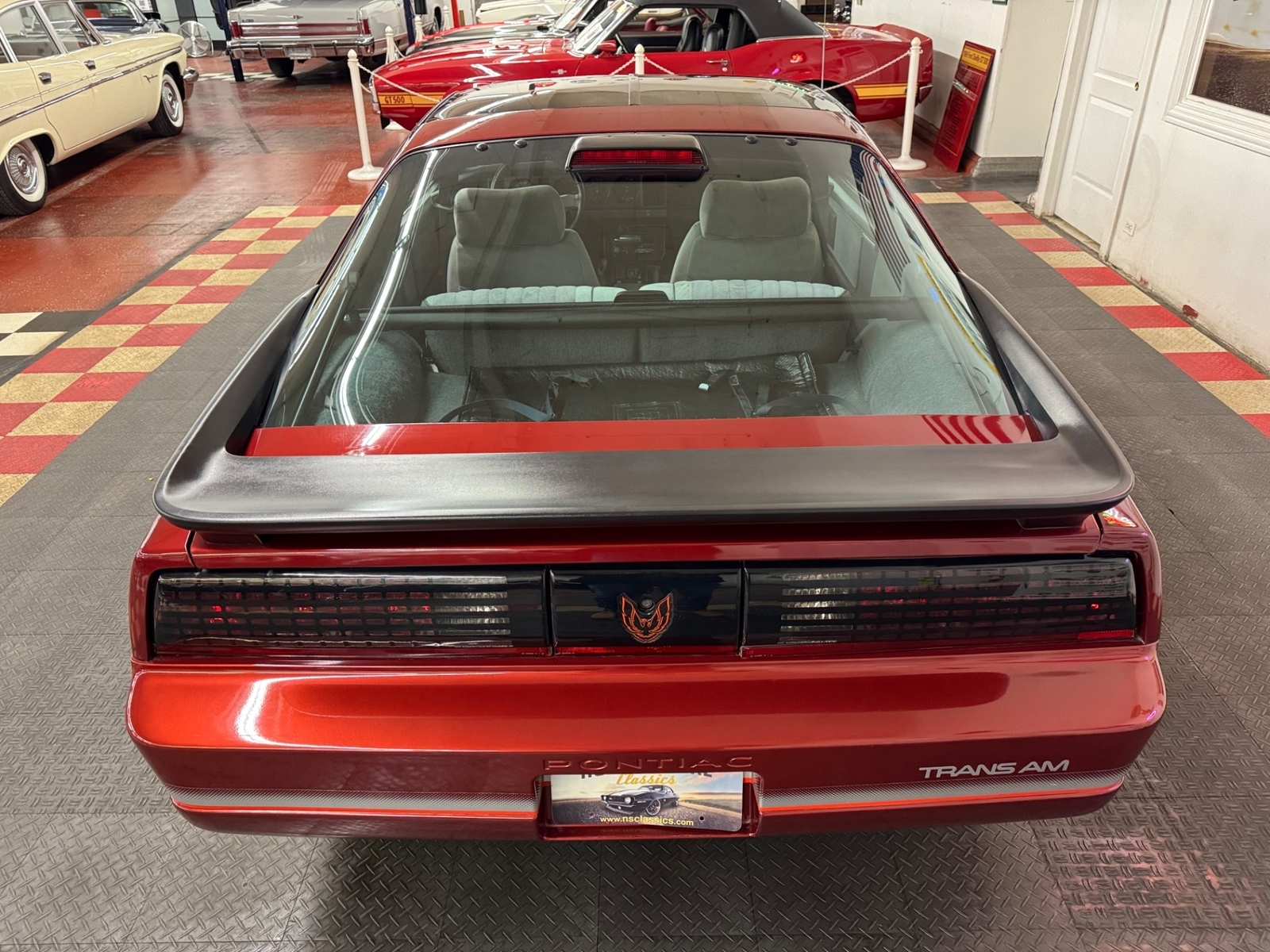 Pontiac-Firebird-1986-Hatchback-13