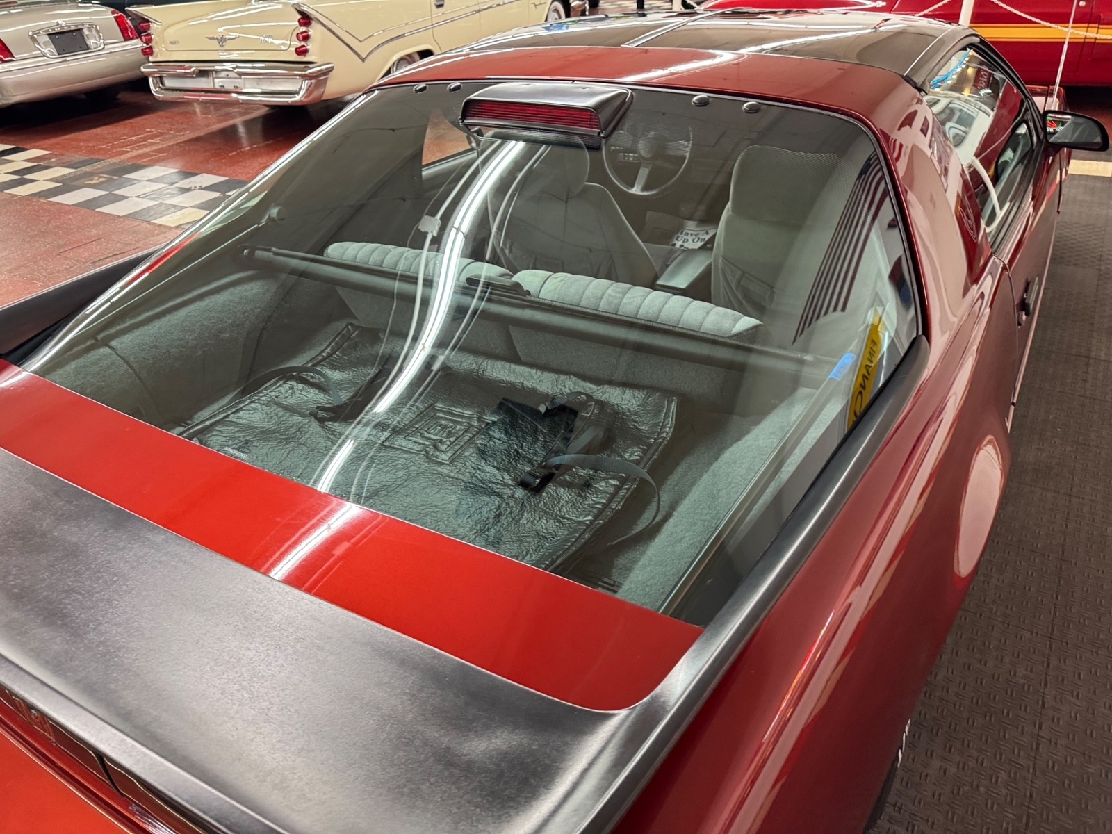 Pontiac-Firebird-1986-Hatchback-17