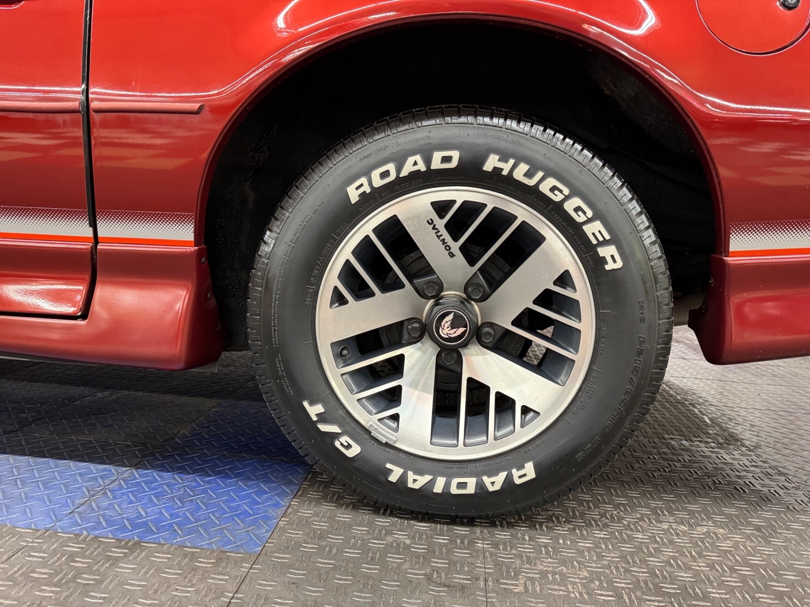 Pontiac-Firebird-1986-Hatchback-24