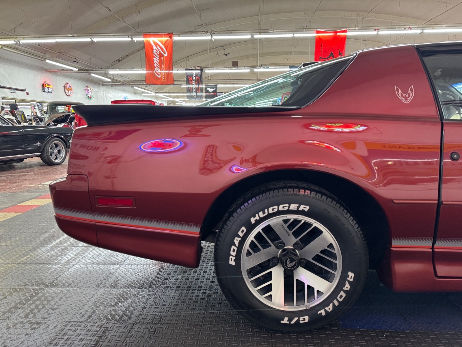 Pontiac-Firebird-1986-Hatchback-25