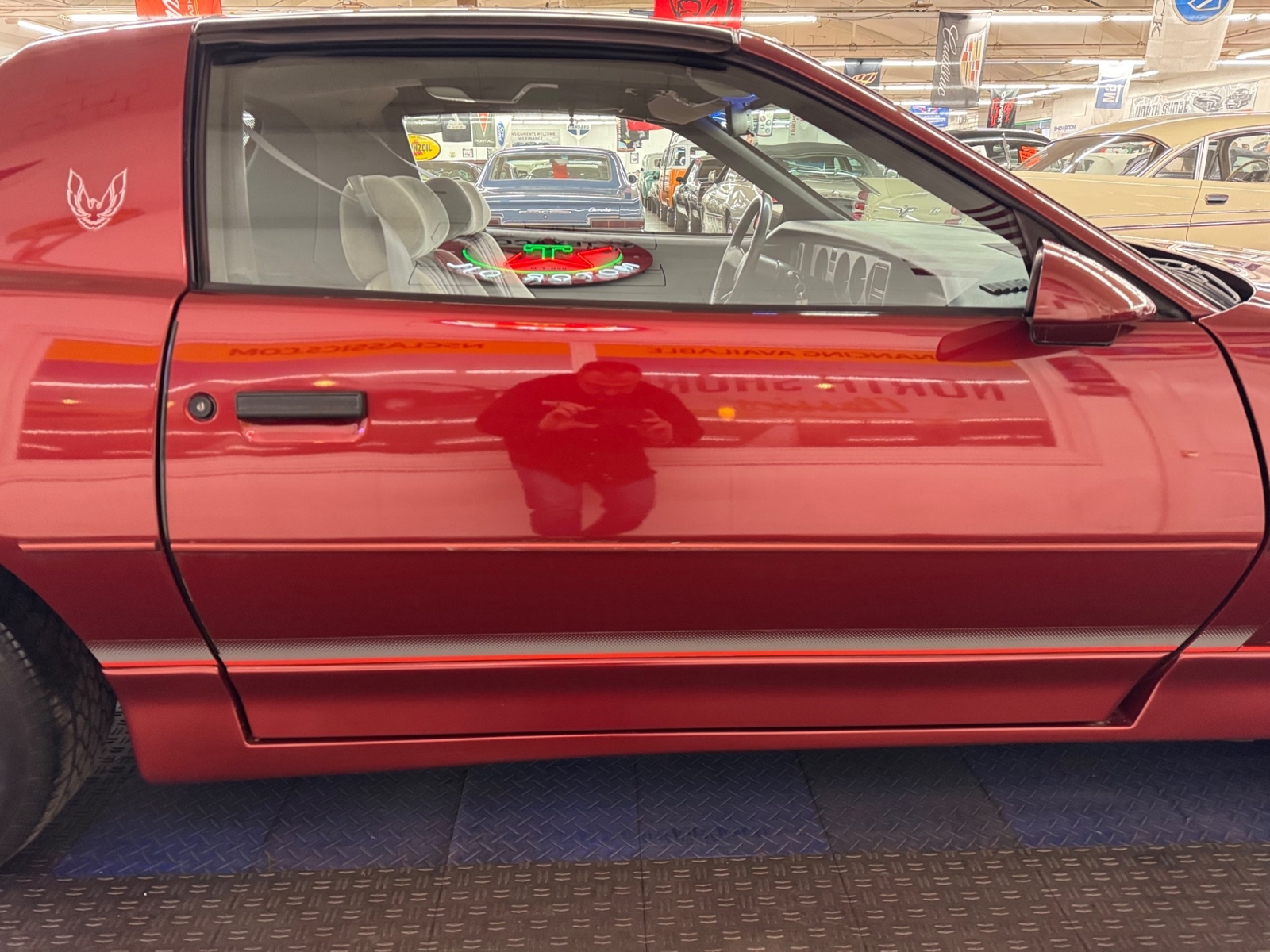 Pontiac-Firebird-1986-Hatchback-26