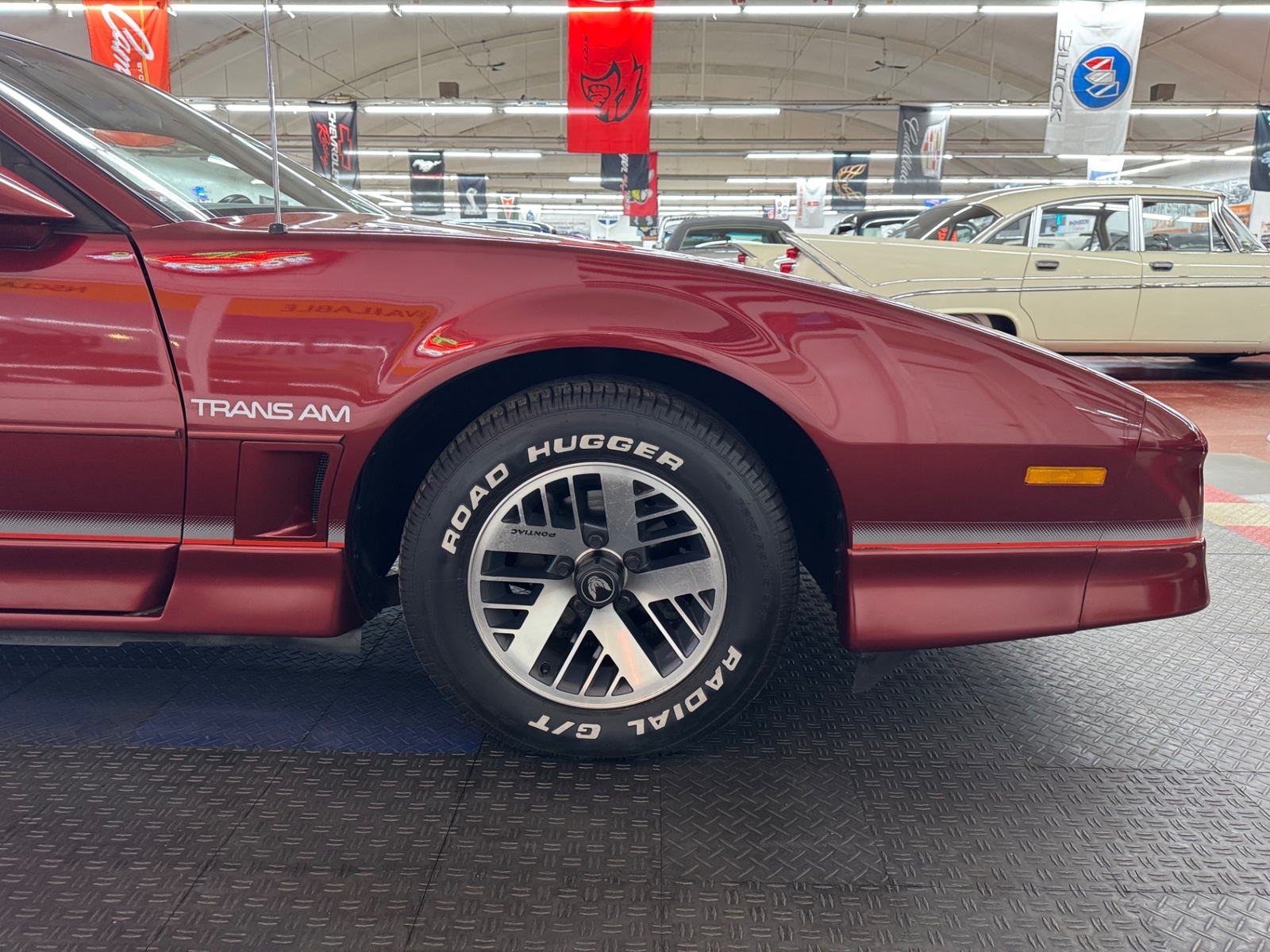 Pontiac-Firebird-1986-Hatchback-27