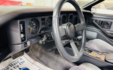 Pontiac-Firebird-1986-Hatchback-31