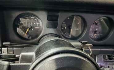 Pontiac-Firebird-1986-Hatchback-32