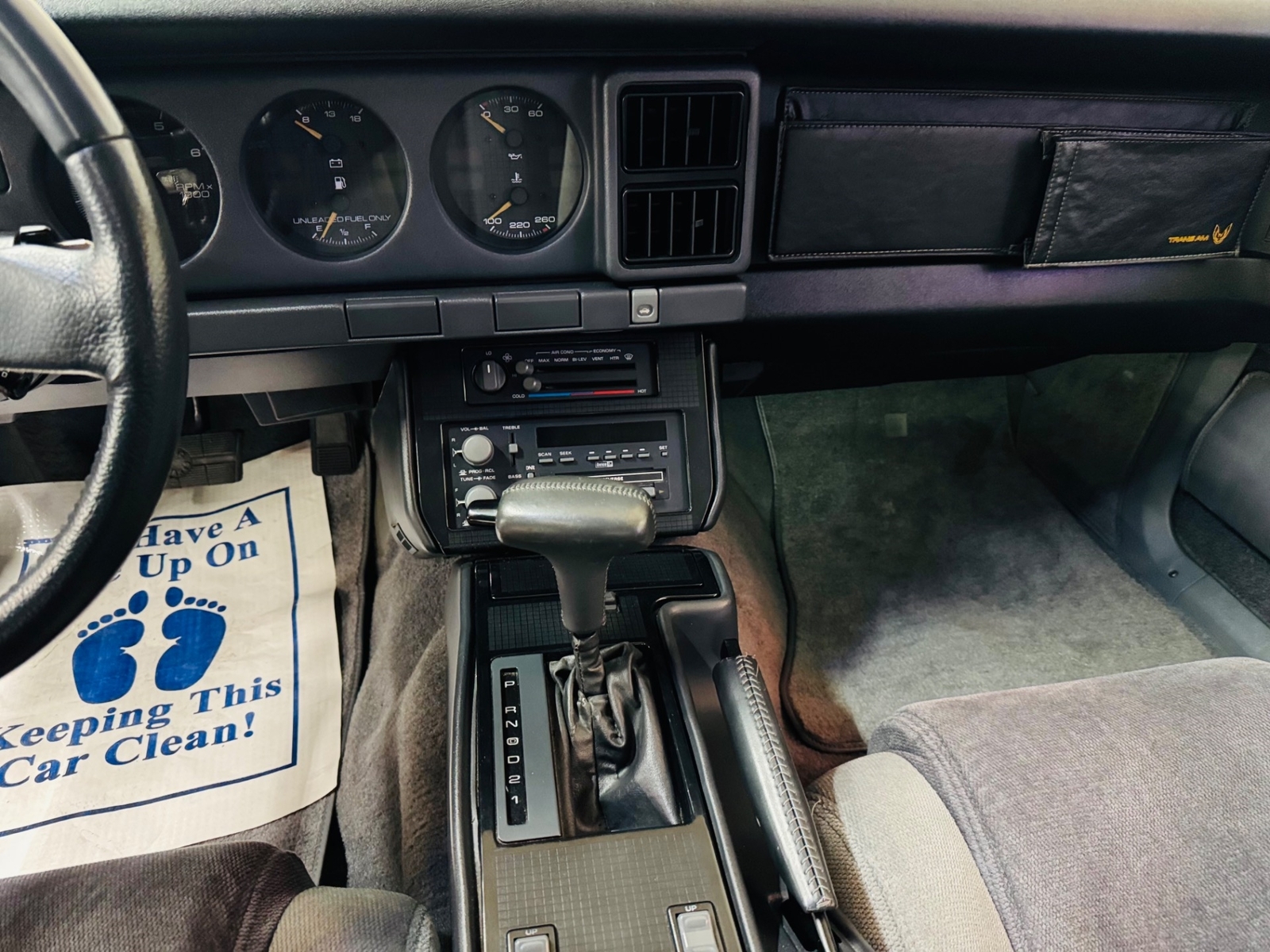 Pontiac-Firebird-1986-Hatchback-37