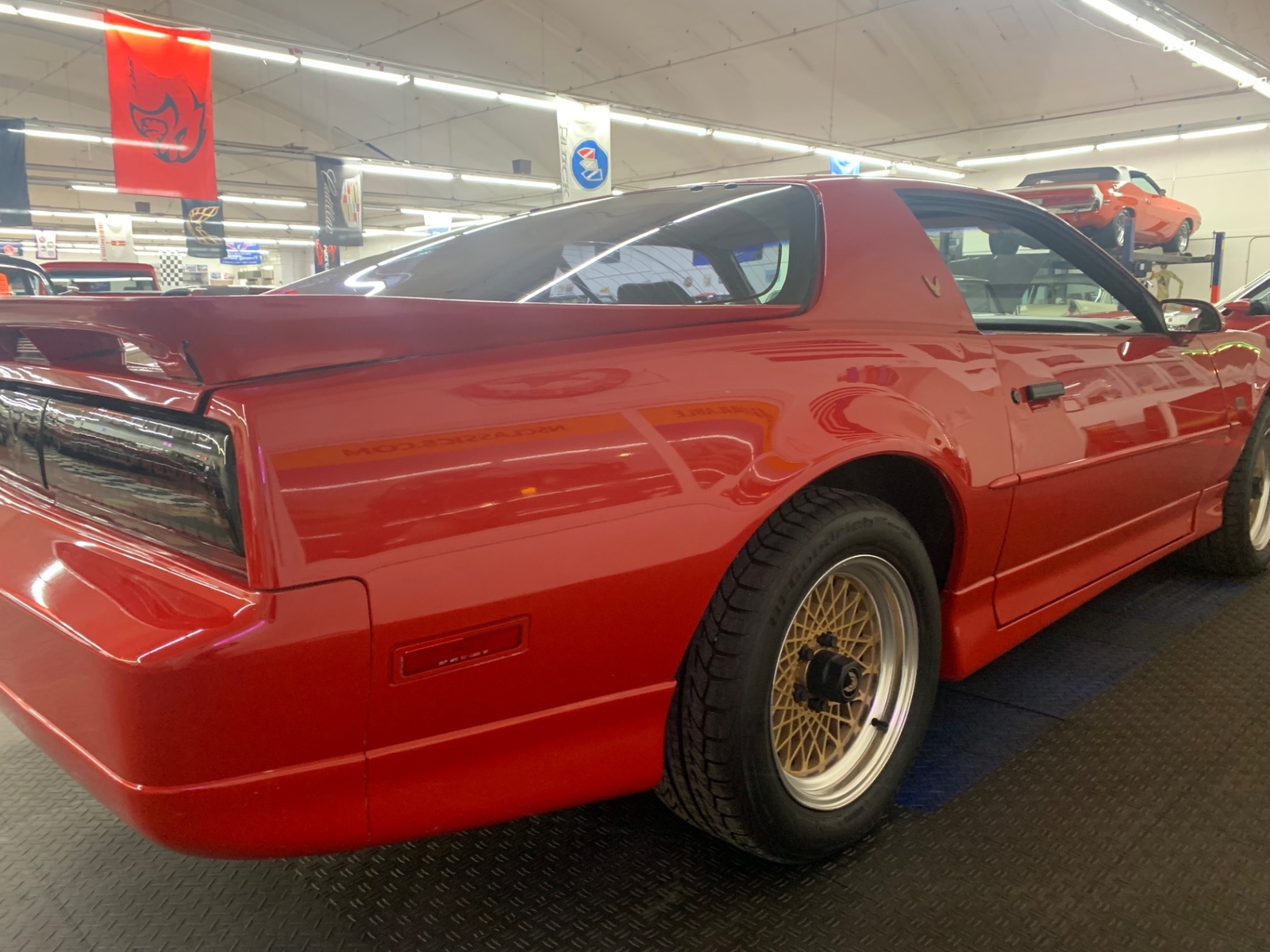 Pontiac-Firebird-1987-2-door-11
