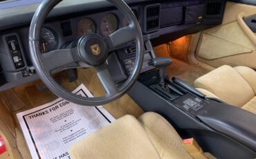 Pontiac-Firebird-1987-2-door-33