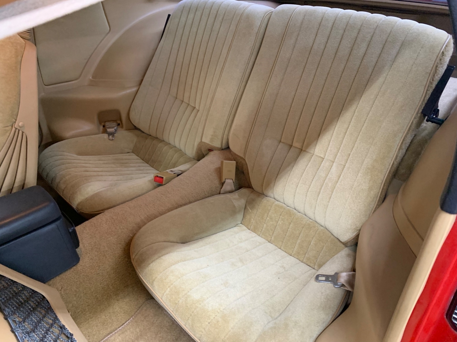 Pontiac-Firebird-1987-2-door-36