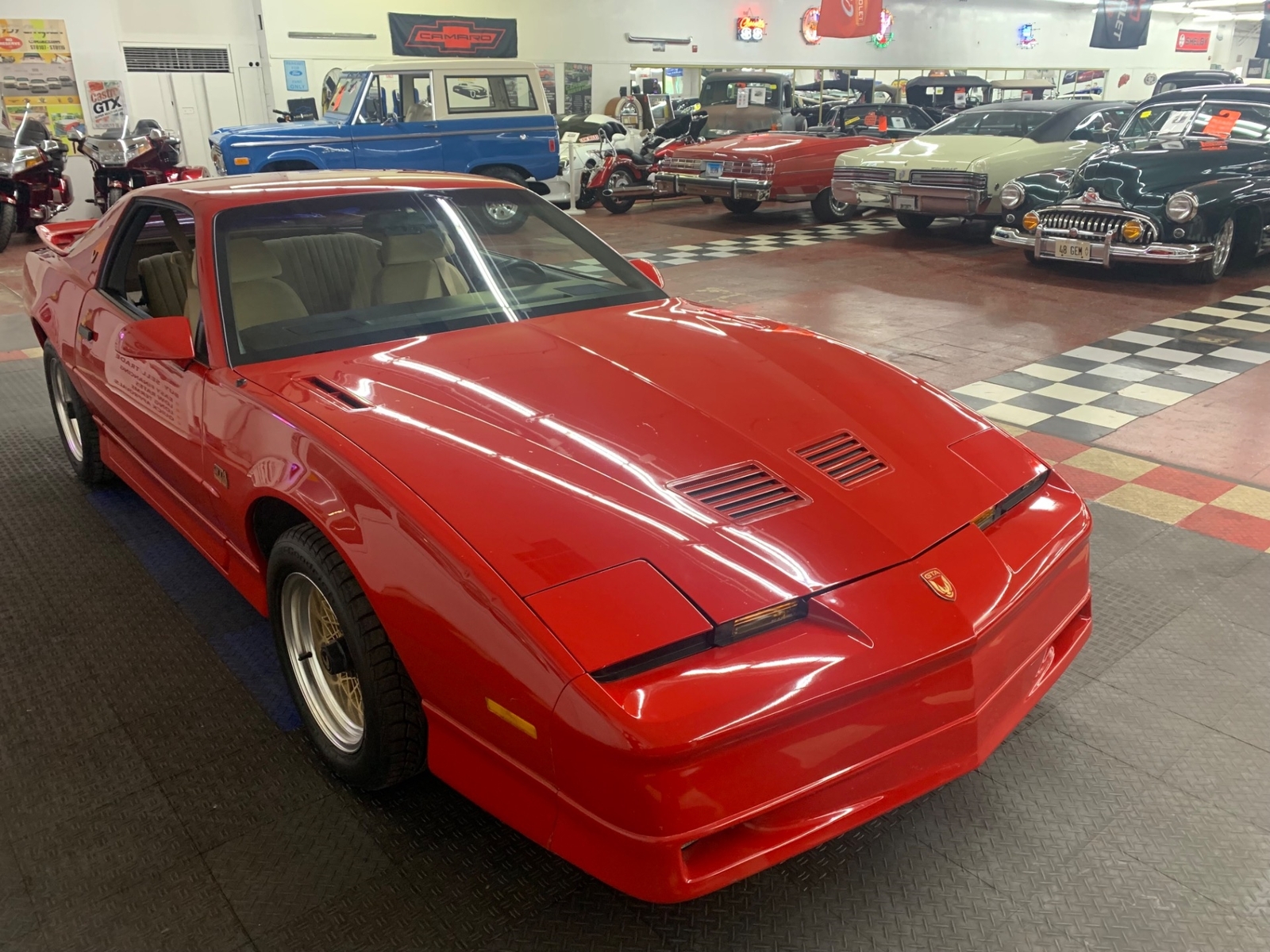 Pontiac-Firebird-1987-2-door-6