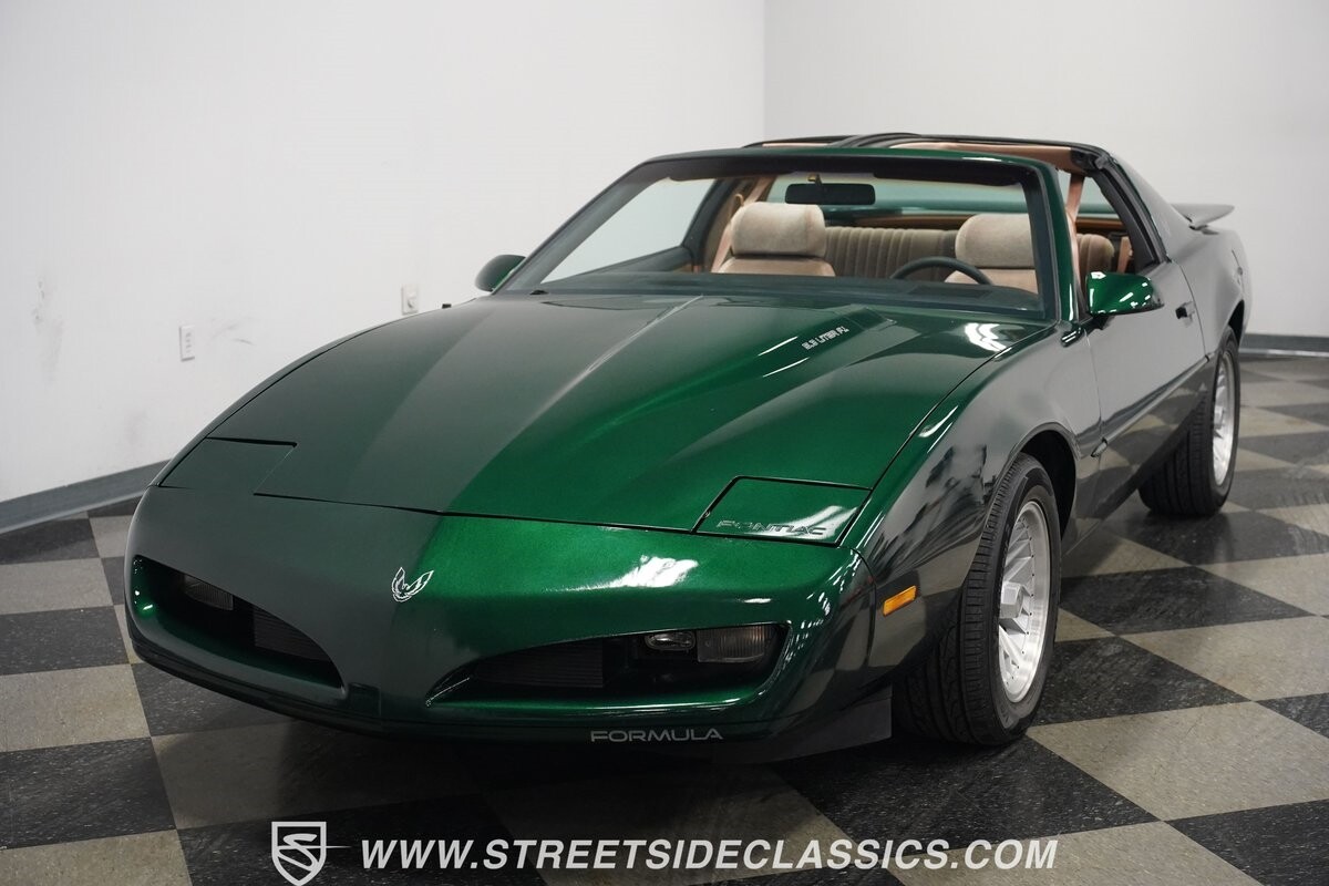 Pontiac-Firebird-1991-Hatchback-22