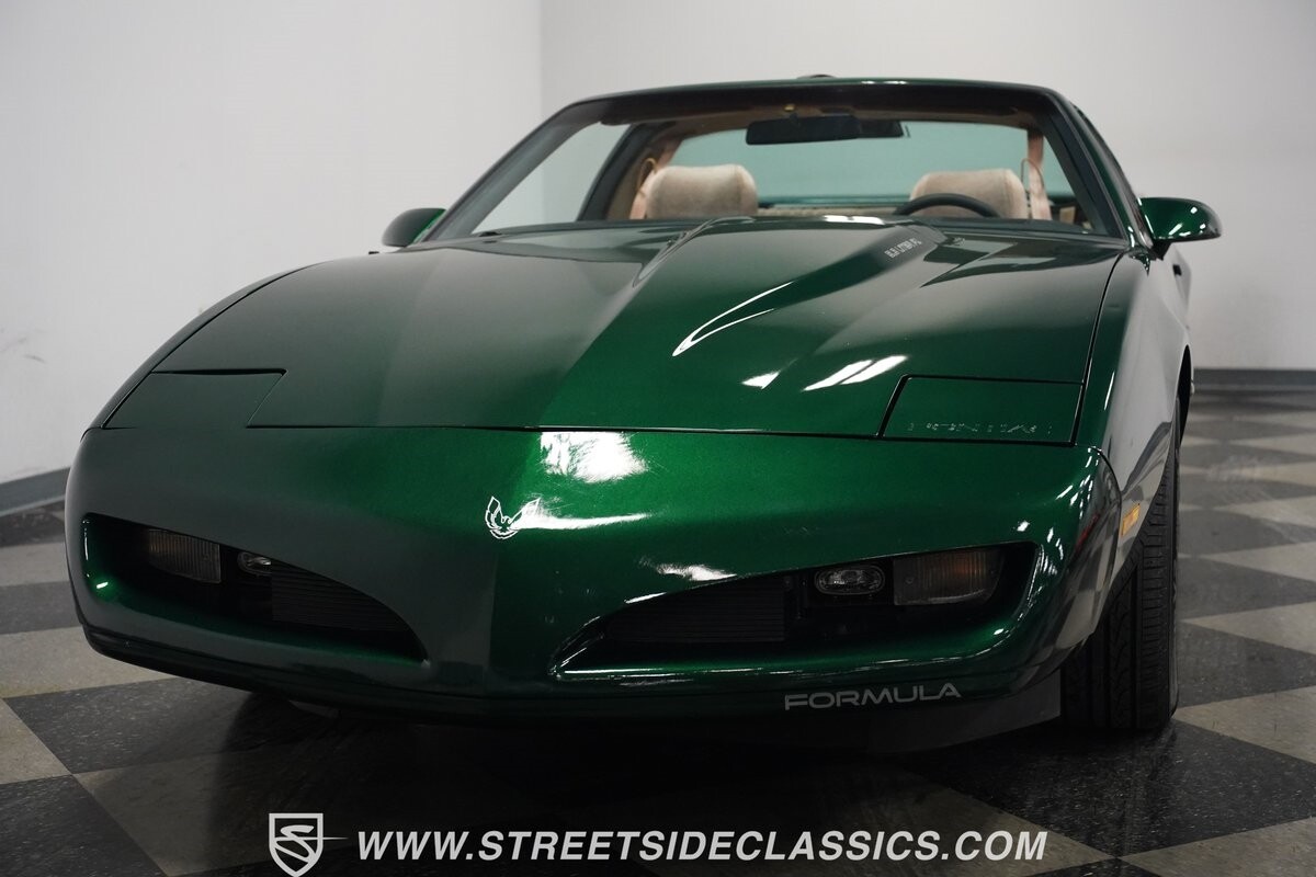 Pontiac-Firebird-1991-Hatchback-23