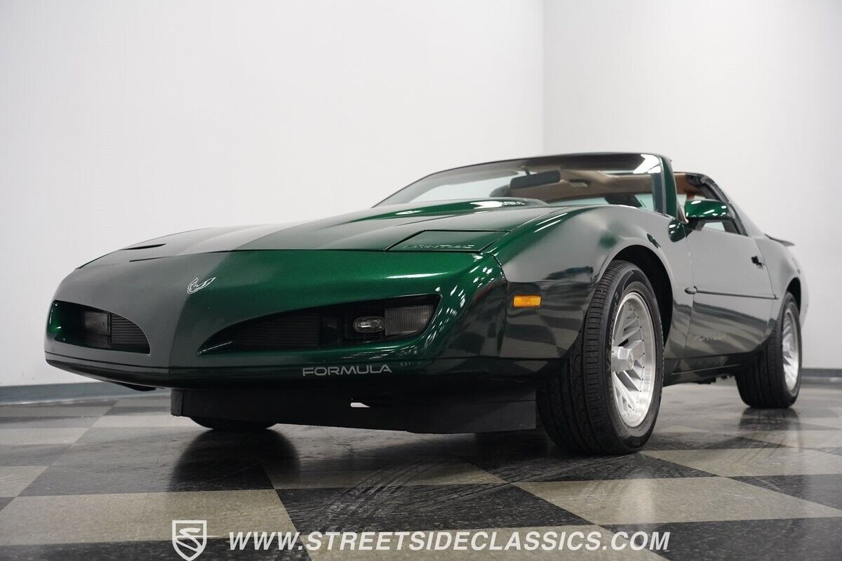 Pontiac-Firebird-1991-Hatchback-24