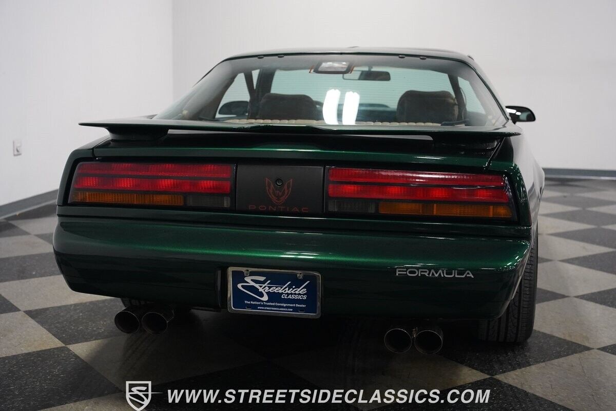 Pontiac-Firebird-1991-Hatchback-30