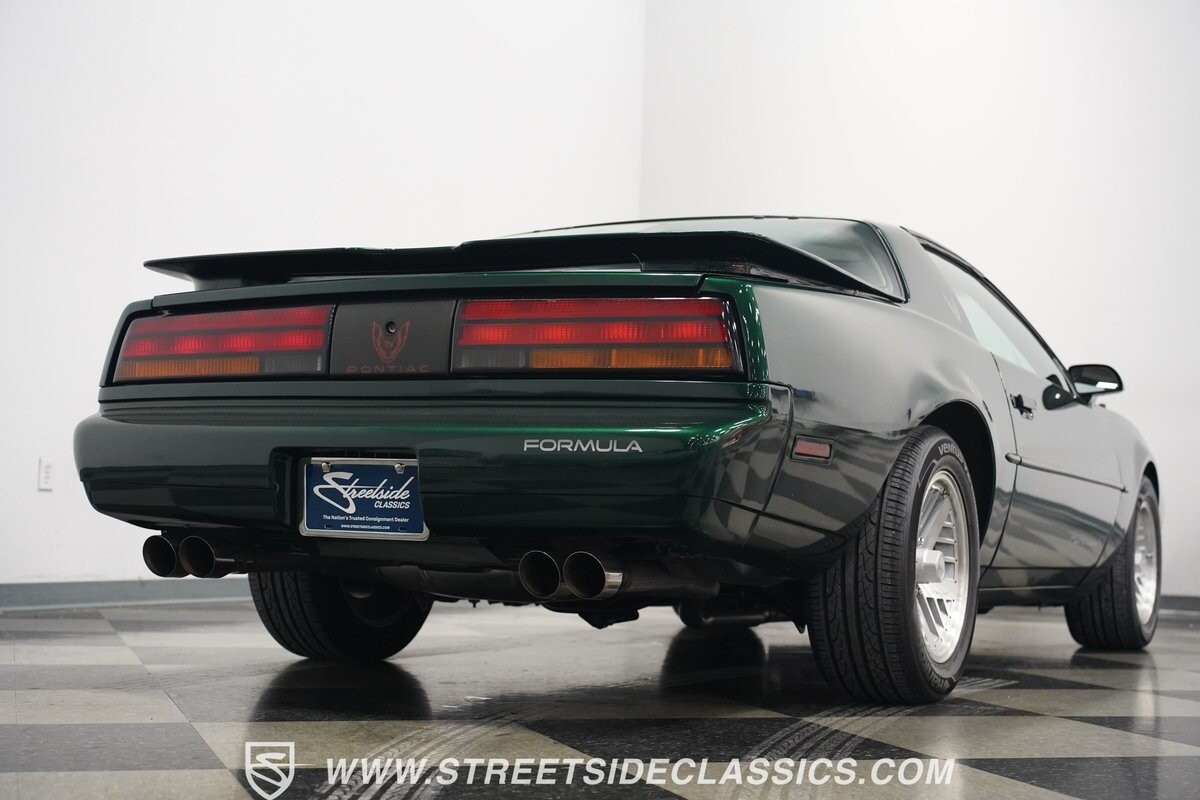 Pontiac-Firebird-1991-Hatchback-31