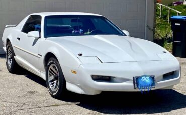Pontiac-Firebird-1991-white-5