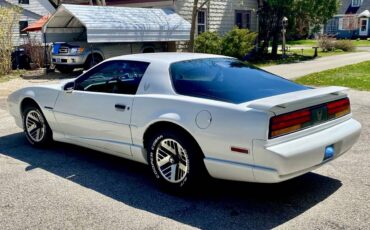 Pontiac-Firebird-1991-white-6