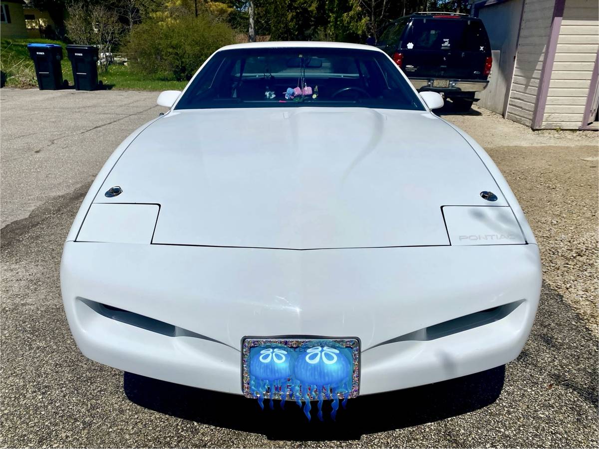 Pontiac-Firebird-1991-white-7