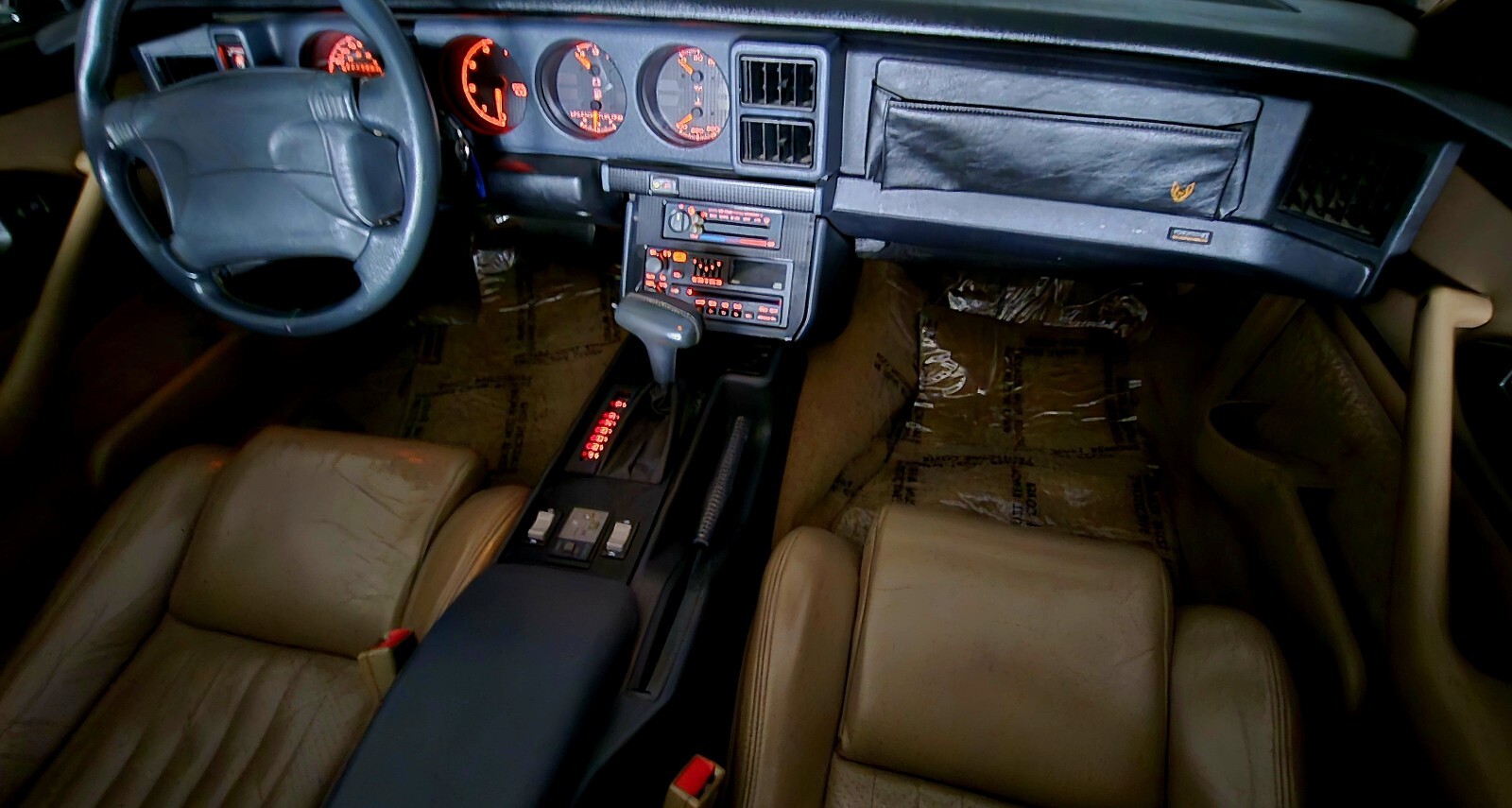 Pontiac-Firebird-1992-17