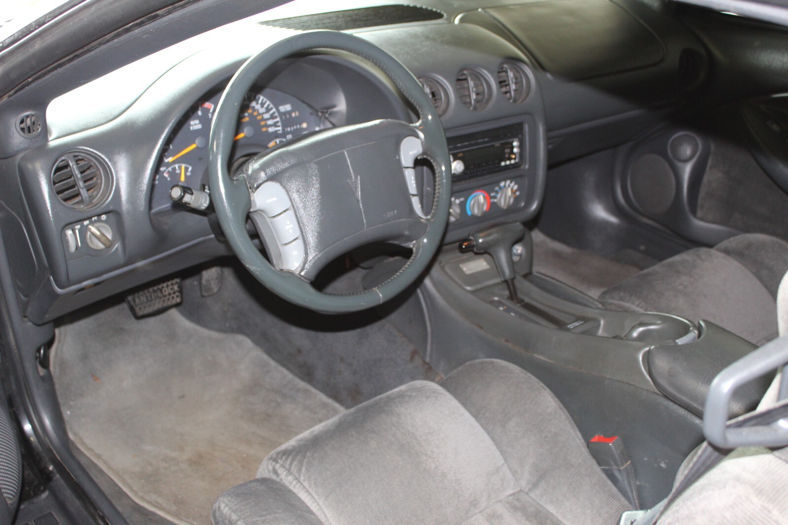 Pontiac-Firebird-1993-Hatchback-18