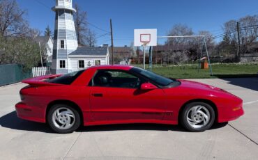 Pontiac-Firebird-1994-Coupe-2