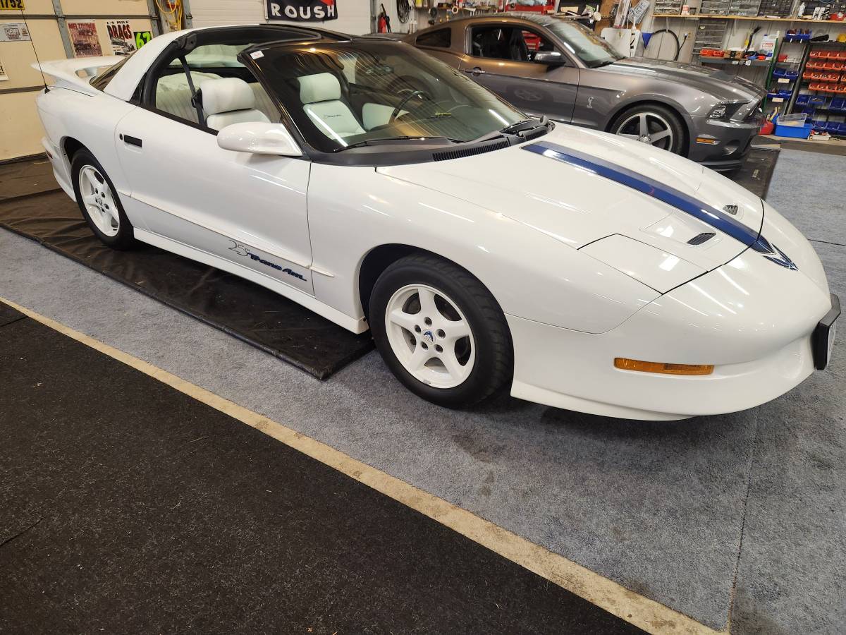 Pontiac-Firebird-1994-white-2