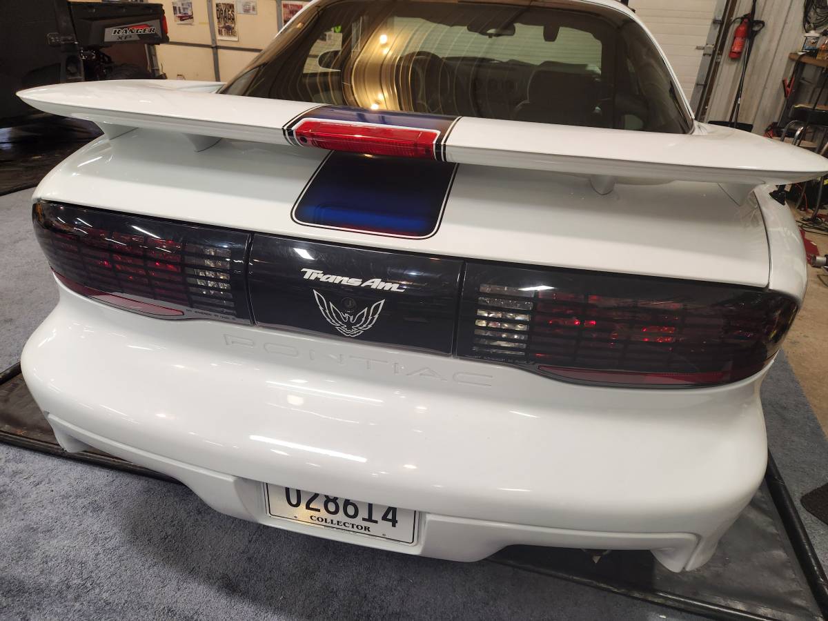 Pontiac-Firebird-1994-white-6