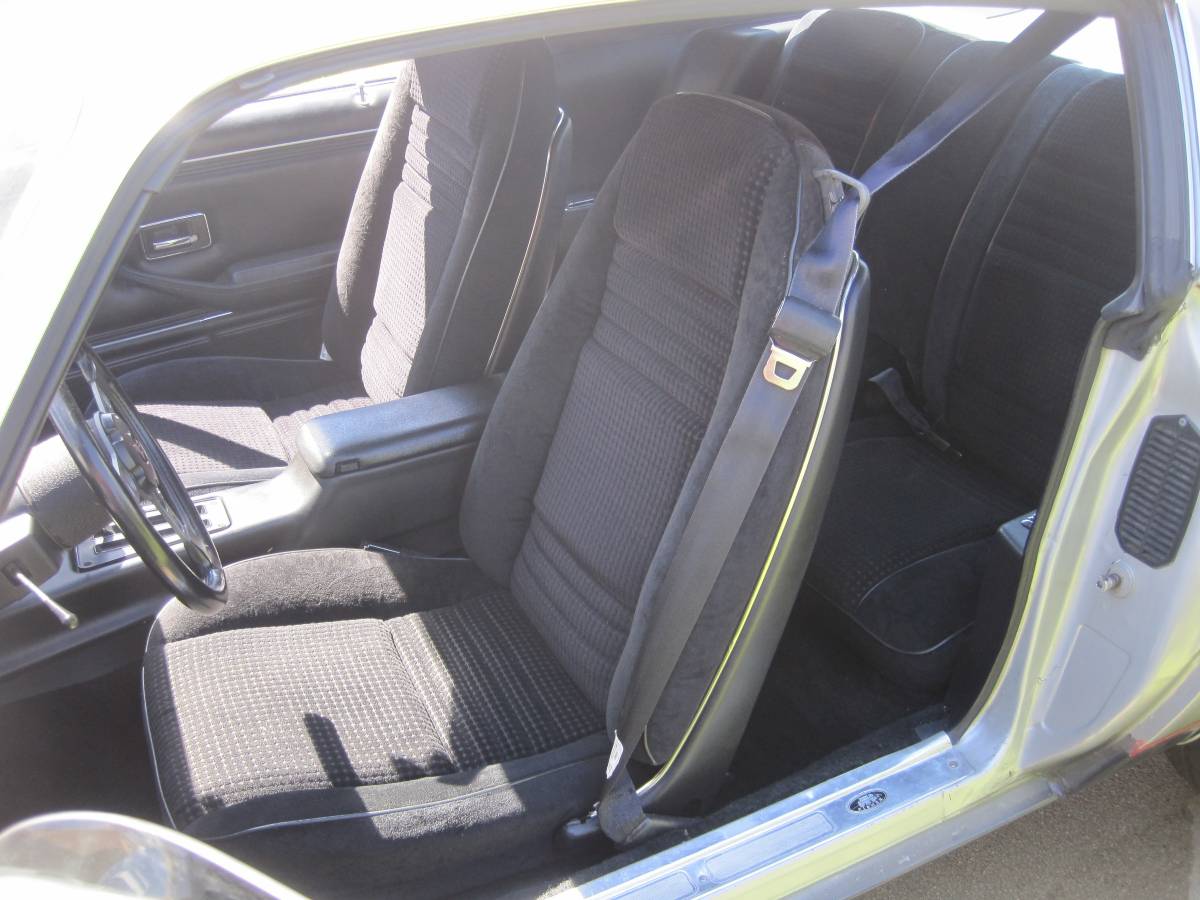Pontiac-Firebird-formula-1979-15