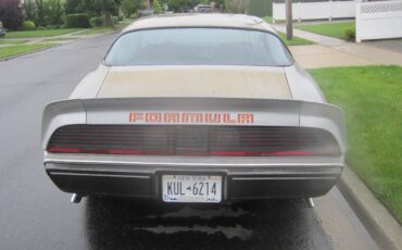 Pontiac-Firebird-formula-1979-2