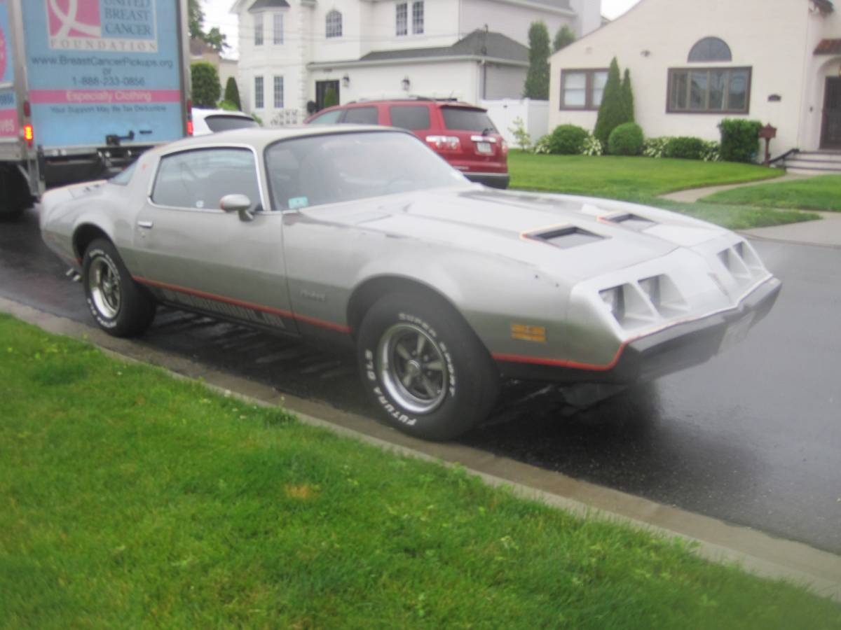Pontiac-Firebird-formula-1979-4