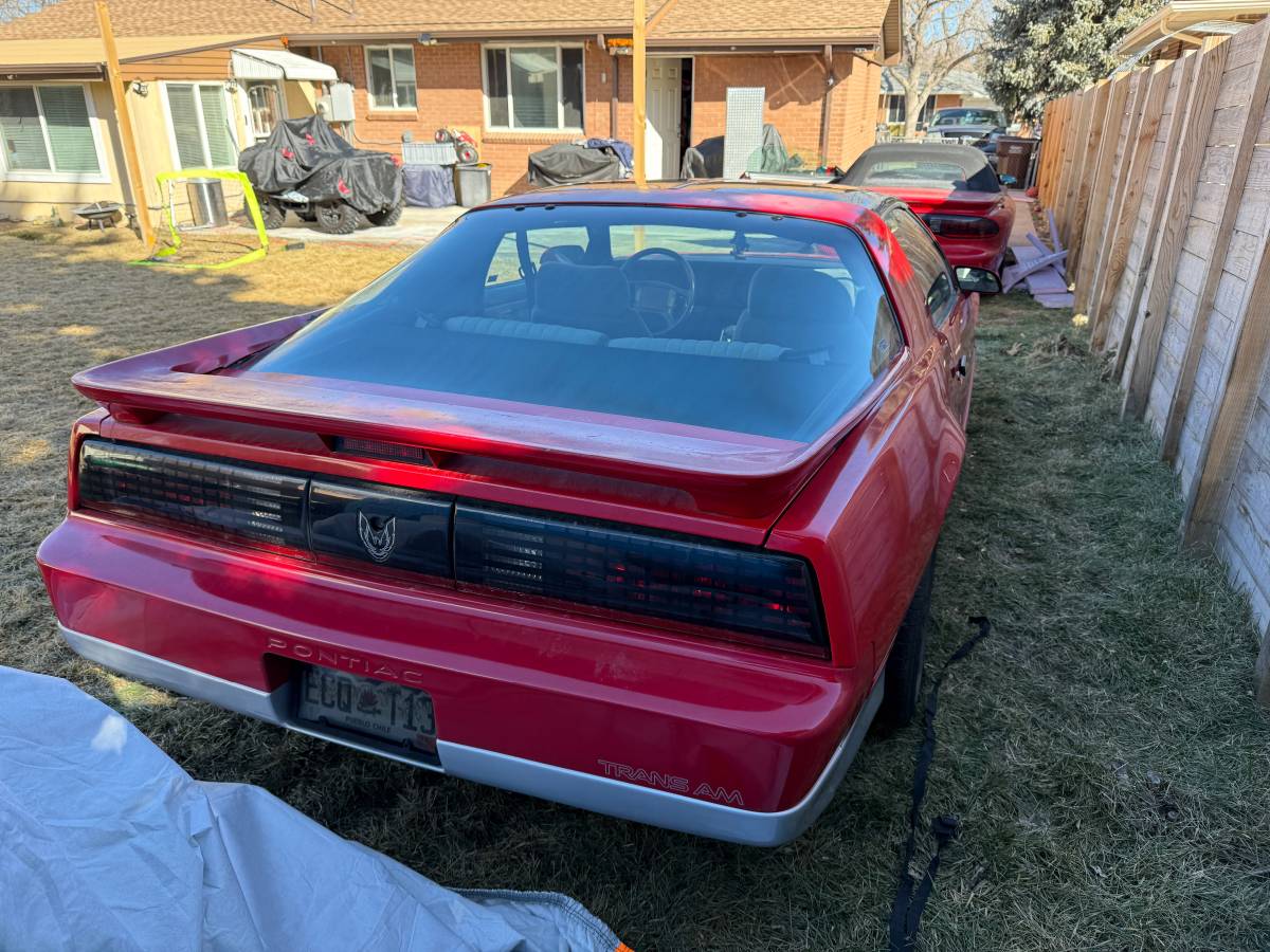 Pontiac-Firebird-trans-am-1989-3