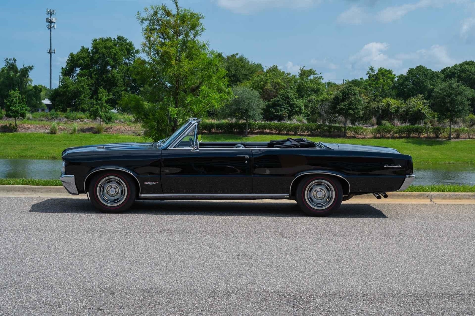 Pontiac-GTO-1964-2-Door-1