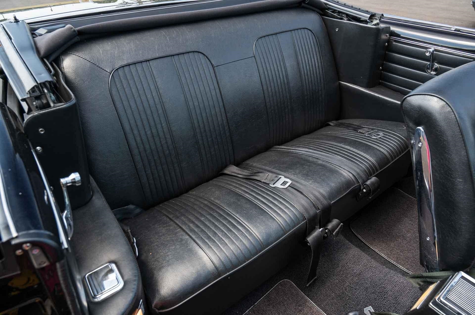 Pontiac-GTO-1964-2-Door-30