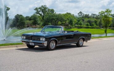 Pontiac-GTO-1964-2-Door