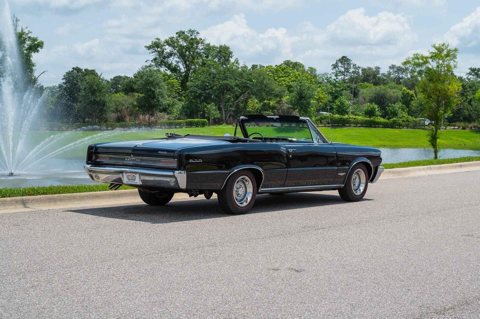 Pontiac-GTO-1964-2-Door-5