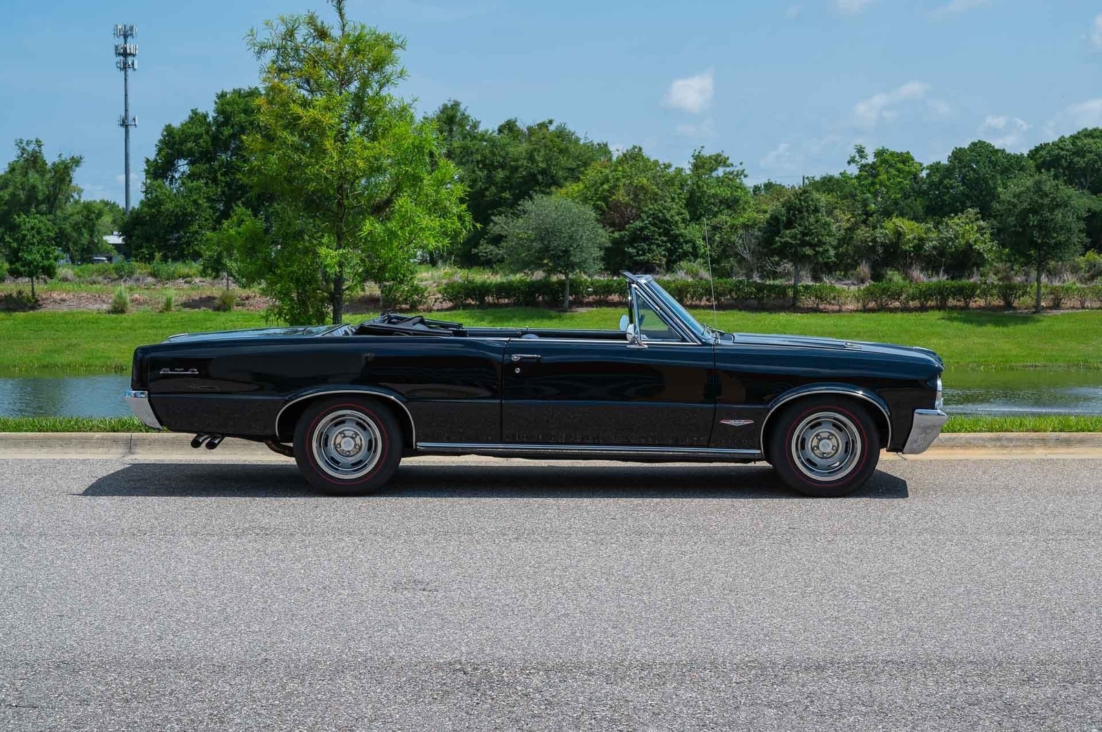 Pontiac-GTO-1964-2-Door-6