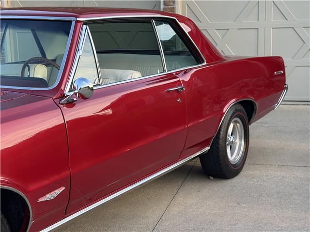Pontiac-GTO-1964-2-Door-Coupe-20