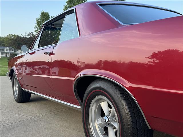 Pontiac-GTO-1964-2-Door-Coupe-3