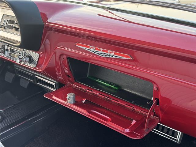 Pontiac-GTO-1964-2-Door-Coupe-39