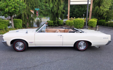 Pontiac-GTO-1964-Convertible-1