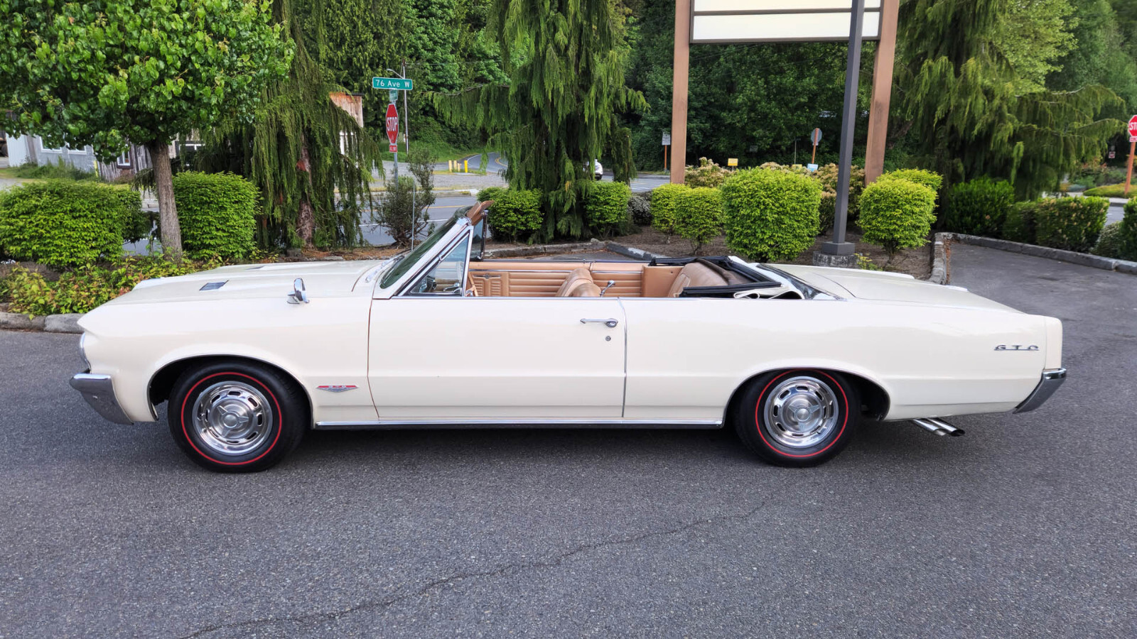 Pontiac-GTO-1964-Convertible-1