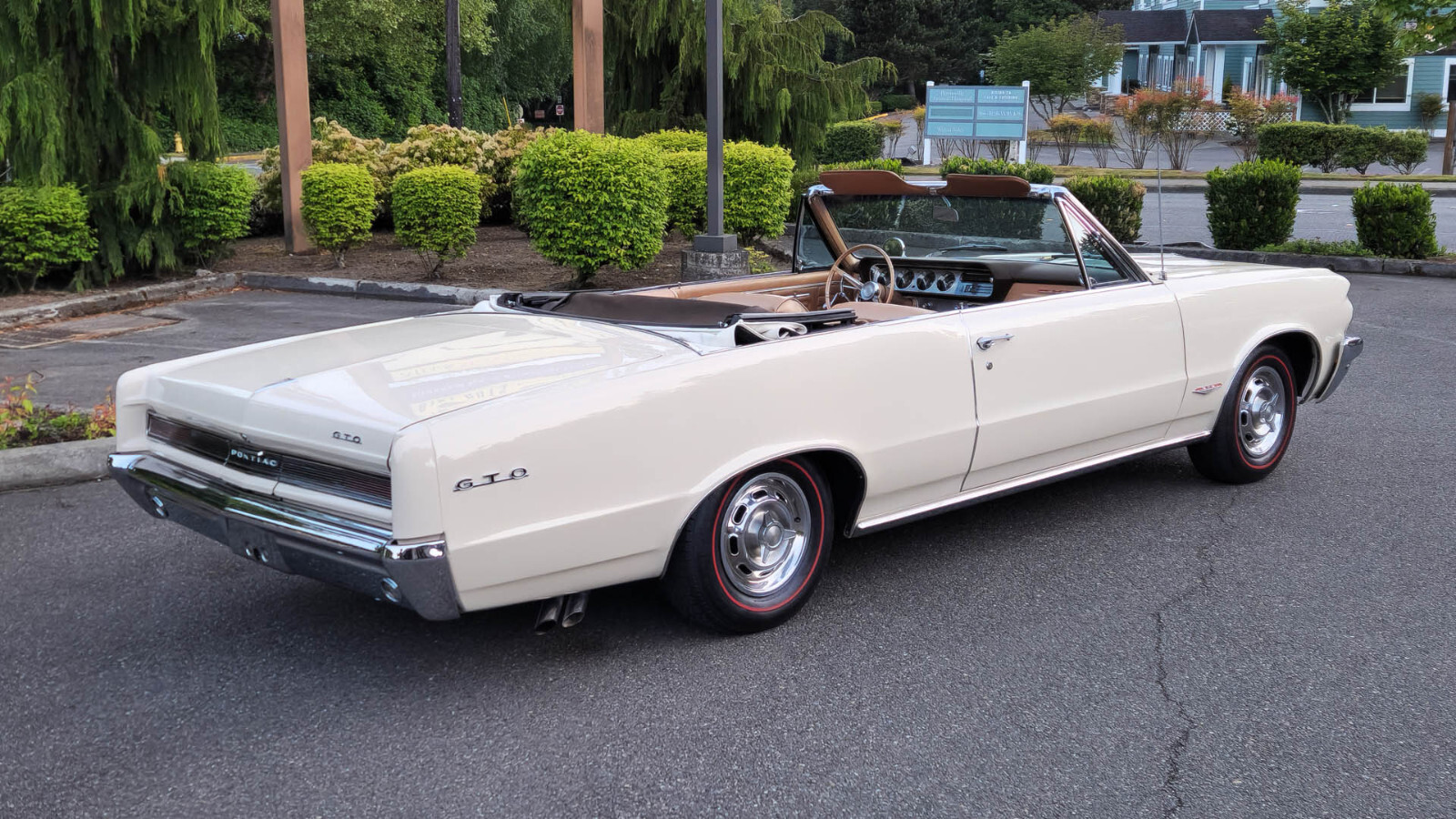 Pontiac-GTO-1964-Convertible-4