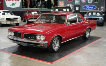 Pontiac-GTO-1964-Coupe-1