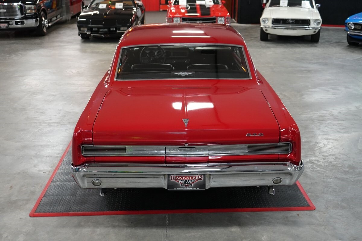 Pontiac-GTO-1964-Coupe-13